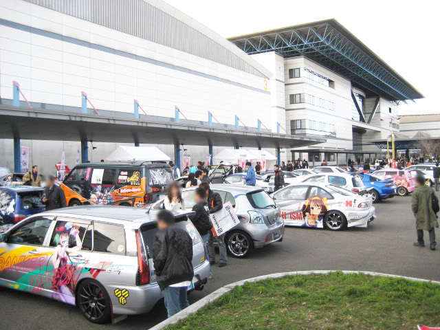 Lễ hội triễn lãm Itasha (lọai xe sơn +dán hình anime manga game)tại Nagoya Nagoya_itasha_ita-d_event_01