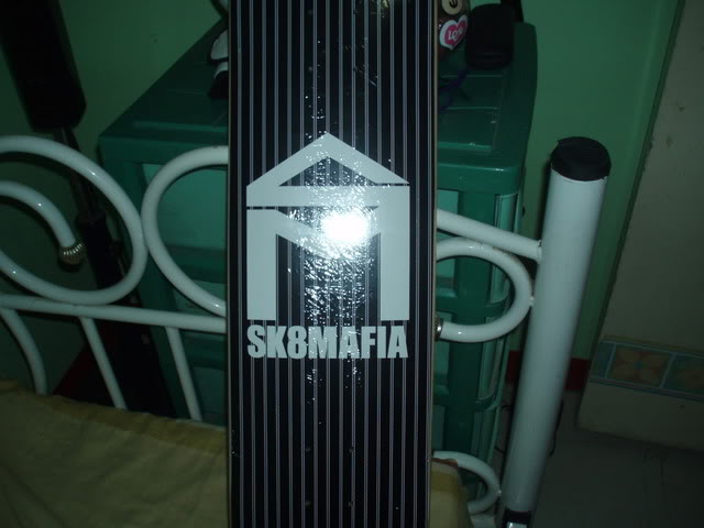 S>Brand NEW Sk8Mafia Skateboard deck P1010068