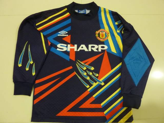 Giggsy's Man Utd Kit (April 2010 shirts update on page 1 & GK kits on page 11) - Page 7 1992_93_GK_Away01