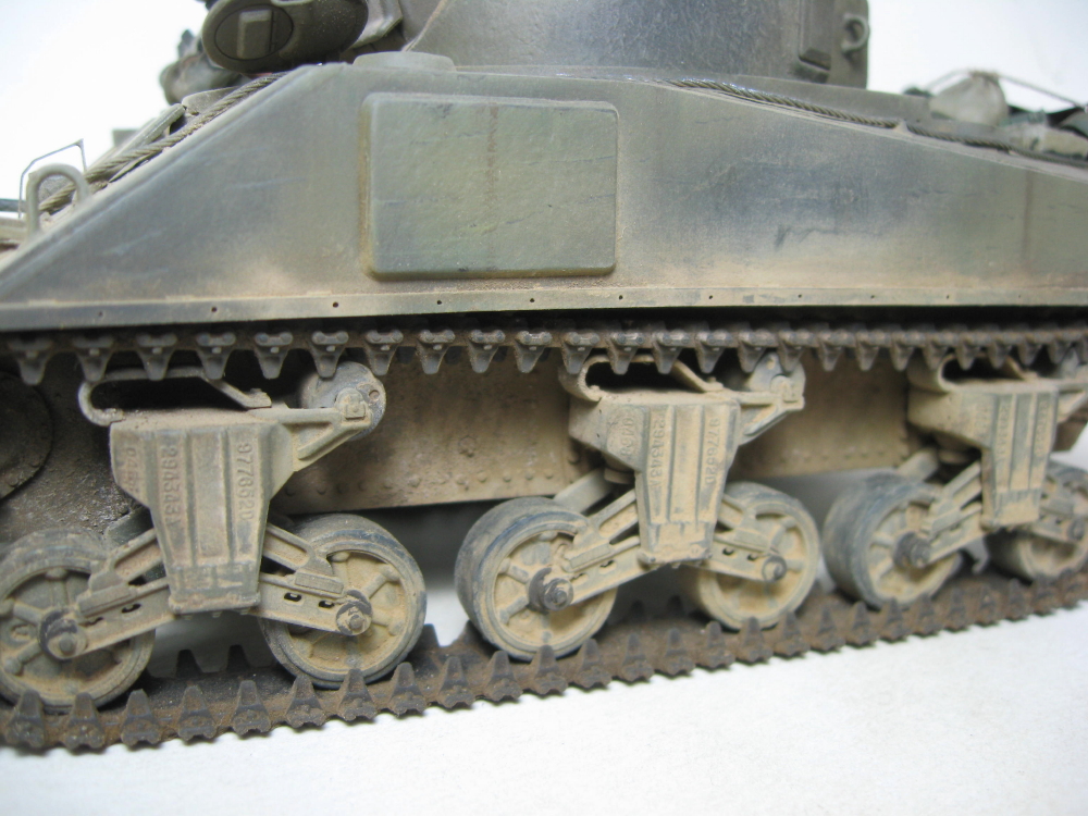 Sherman M4 initial re-manufacturé (terminé le 2 aoüt 2015) IMG_5214_2