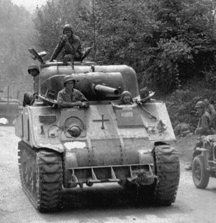 Sherman M4 initial re-manufacturé (terminé le 2 aoüt 2015) M4%20dv