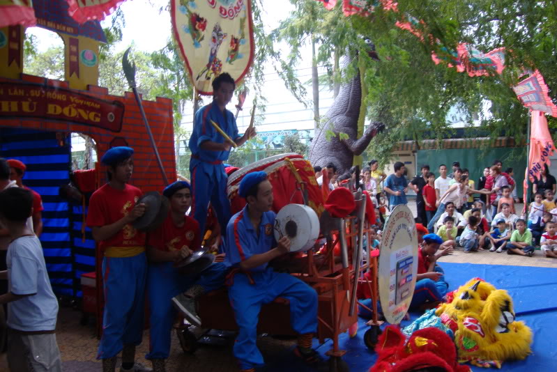 Viếng thăm Đoàn Lân Sư Rồng Vovinam Phù Đổng của Đoàn Lân San Jose DSC02221