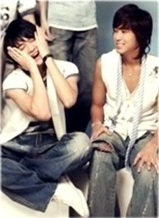 dbsk cute :) 97a94a8392e1d3b5f703a6a2