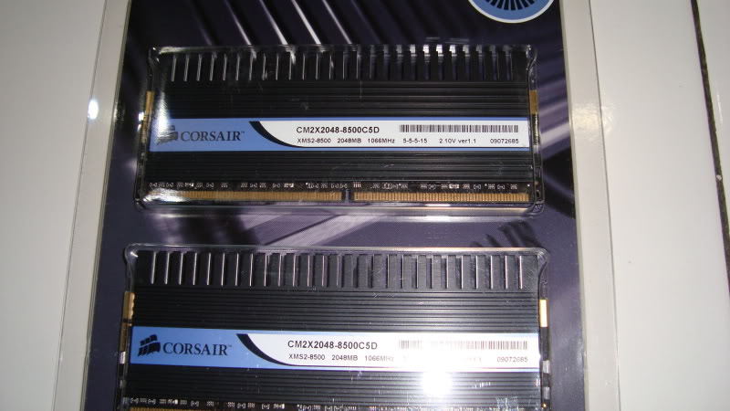 [WTS] 4GB KIT OCZ REAPER DDR2 & 4GB KIT CORSAIR DOMINATOR DDR2 DSC00610