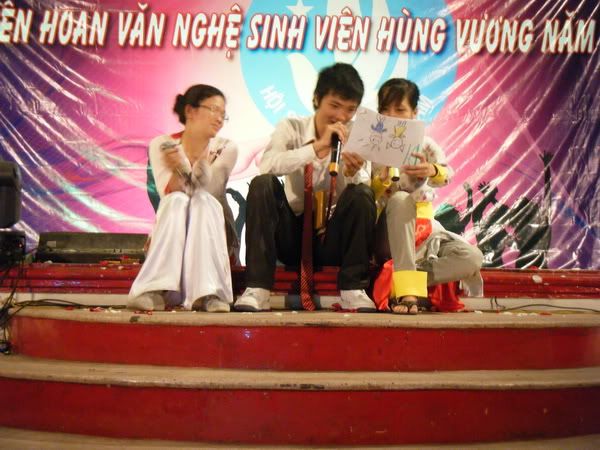 LIÊN HOAN VĂN NGHỆ CHÀO MỪNG 15 NĂM NGÀY THÀNH LẬP TRƯỜNG ĐÂY!!!!!!!!!!!!!!!!!!!!! DSCF5903