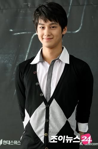  [Pic Kim Bum] Các Fan chàng hoàng tử này vào đi nào 20080613112731715c4_121221_0