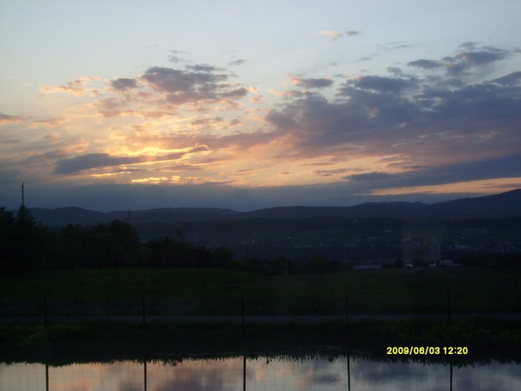 Real Life Pictures! - Page 2 Quebec32-SunsetattheSugarshack