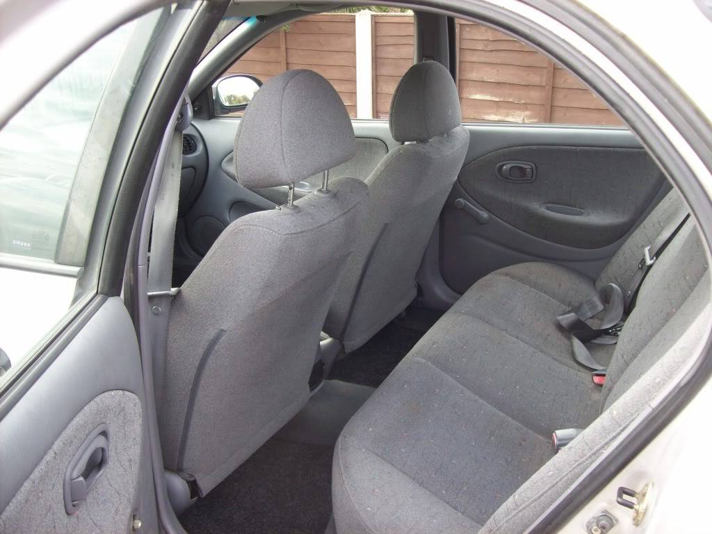 [SOLD]  Hyundai Lantra 1.6 5 Door Saloon V reg 2000 LHD Petrol/LPG £450 [ SOLD ] Picture009