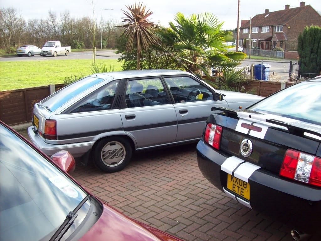 Toyota Carina II GL Executive Auto 1987 100_3279