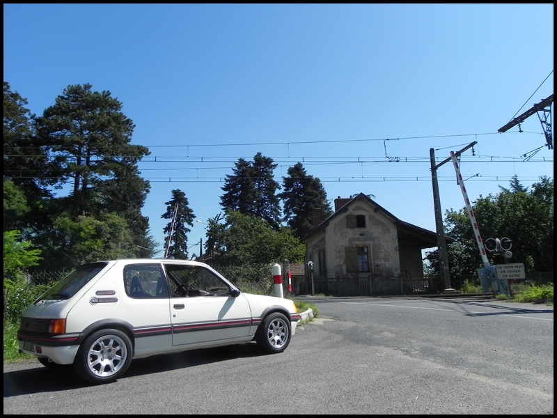 [seb] 205 GTI 1L6 AM88  DSCN2702-2