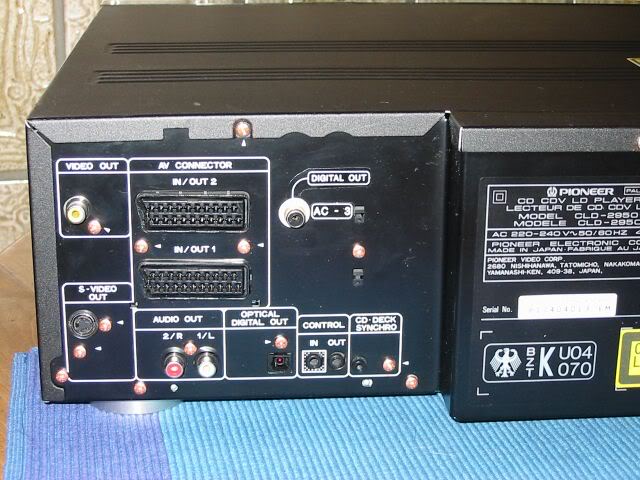 The Pioneer CLD-2950 Laserdisc Player. Pioneer_cld-2950_rear