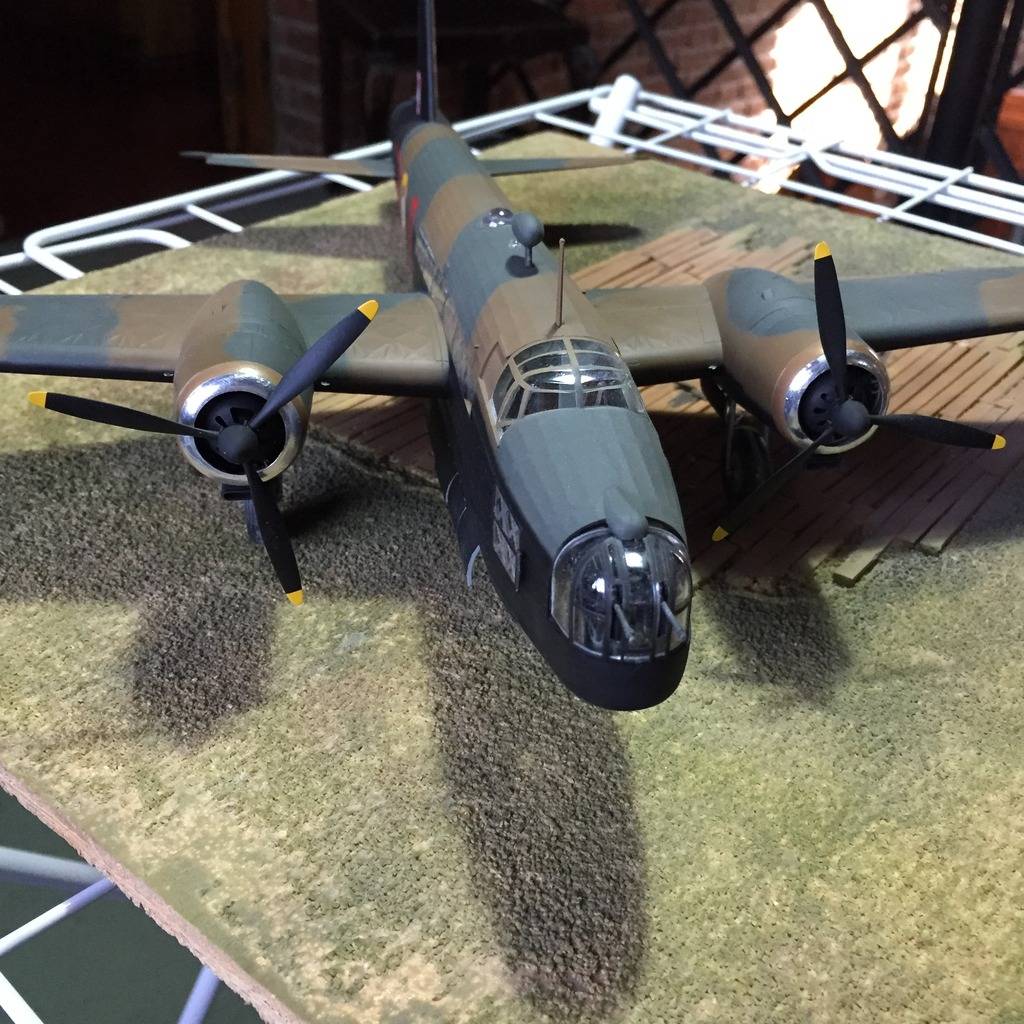 MT: Vickers Wellington Trumpeter 1/48 IMG_1079