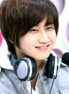 نادي فرقه ss501 الخوقاق Youngsaeng-1