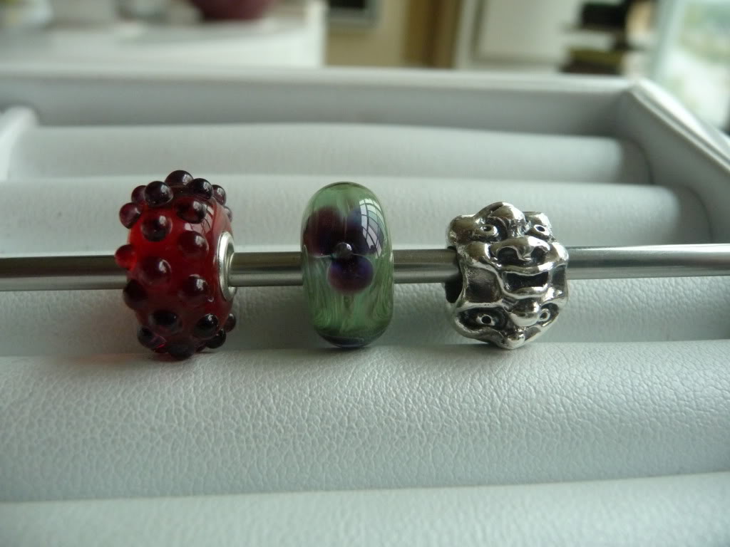 ring - Finally Pics of beads I got at Trollfest + prism/ring combo P1020378