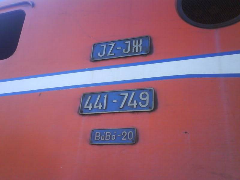 Locomotive sarbesti in drum spre Electroputere Craiova DSC01030
