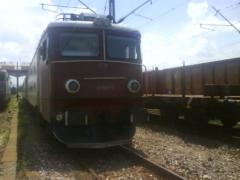 LOCOMOTIVE CLASA 40 (Vol. I) DSC00697