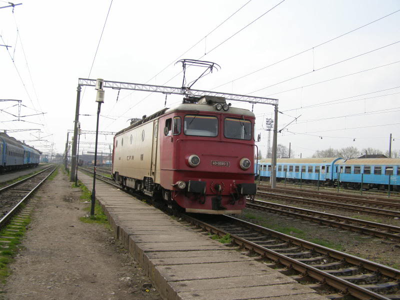 LOCOMOTIVE CLASA 40 (Vol. I) P4041332