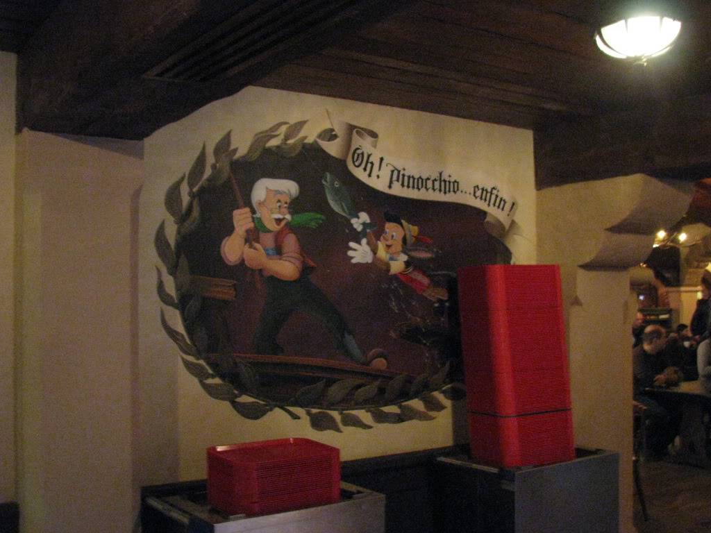 Au chalet de la marionnette [Parc Disneyland - Fantasyland] IMG_0210