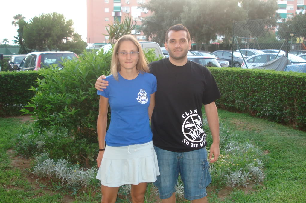 NUESTRAS FOTOS CON LAS CAMISETAS - CONCURSO DSC04303