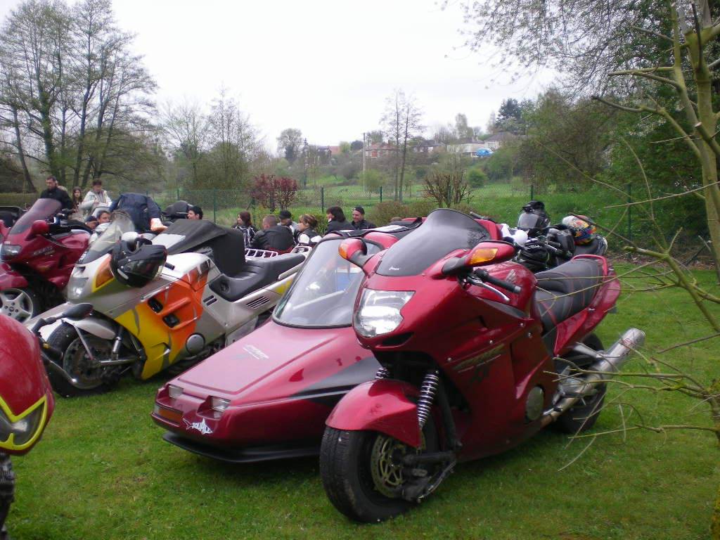 Précigné en Sarthe le monde du 3 roues...... DSCN3580