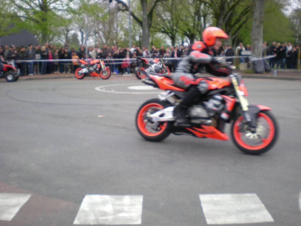 Précigné en Sarthe le monde du 3 roues...... DSCN3634