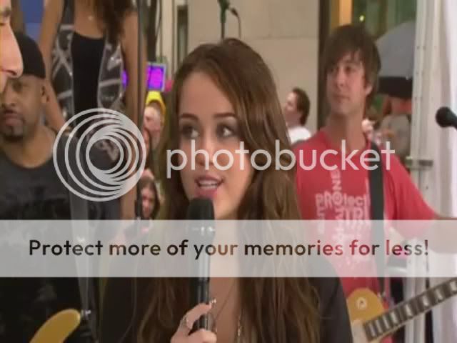 Miley Cyrus Resimleri - Sayfa 20 HDMileyCyrusOnTodayShow08_28_200-6