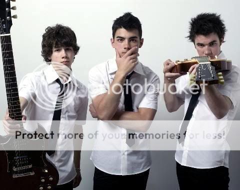 Jonas Brothers Resimleri - Sayfa 2 Etetw1