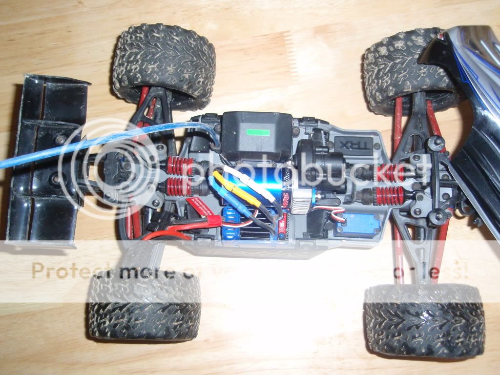 FS 1/16th brushless Revo Revo002