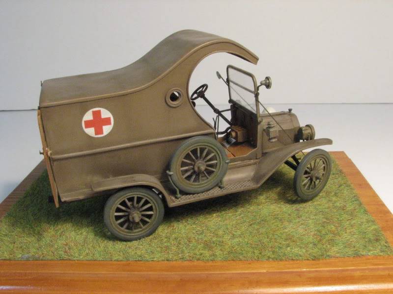 (maquettiste) Ford "T" Ambulance - Page 3 IMG_0012