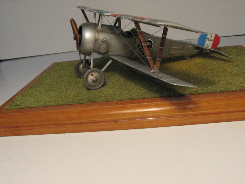 (Maquettiste) NIEUPORT 17 au 1/32 (Academy) - Page 3 IMG_0007