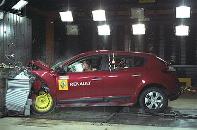 2008 - [Renault] Megane III - Page 4 Big-20080909-Crashtest_tcm85-799941