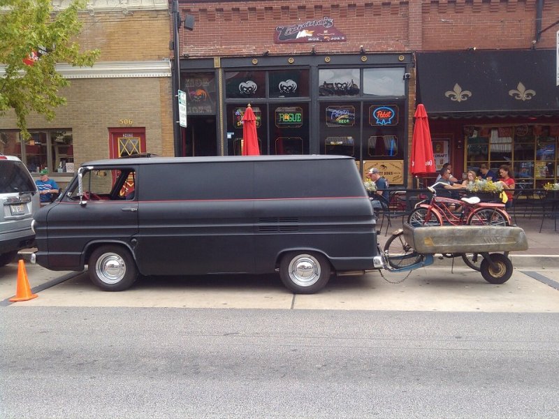 You tow what with your vintage van?!? Vandowntown2