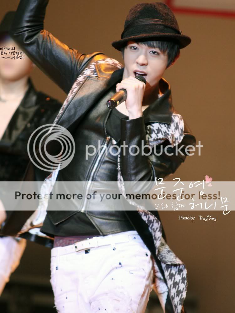 [PICS] Moon JunYoung [PERFORMANCE] Image8-1