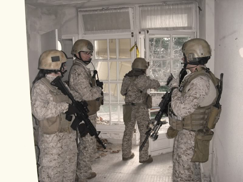 Force Recon en el Hospital Arnies5