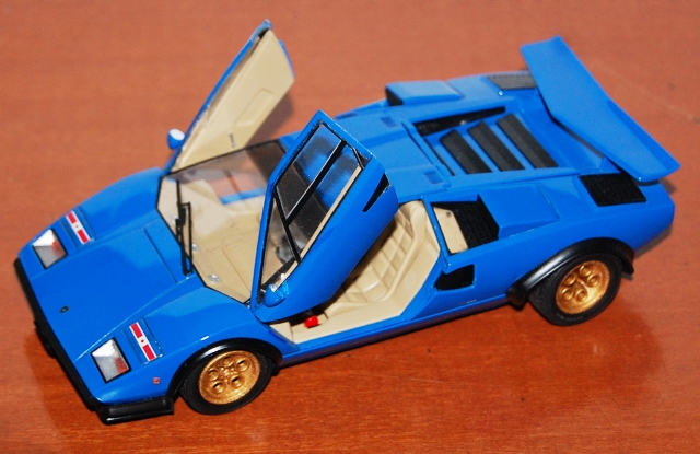 Lamborghini Countach LP500S Wolf Version 2 LamborghiniCountachLP500SWalterWolf23_zps70cfda89