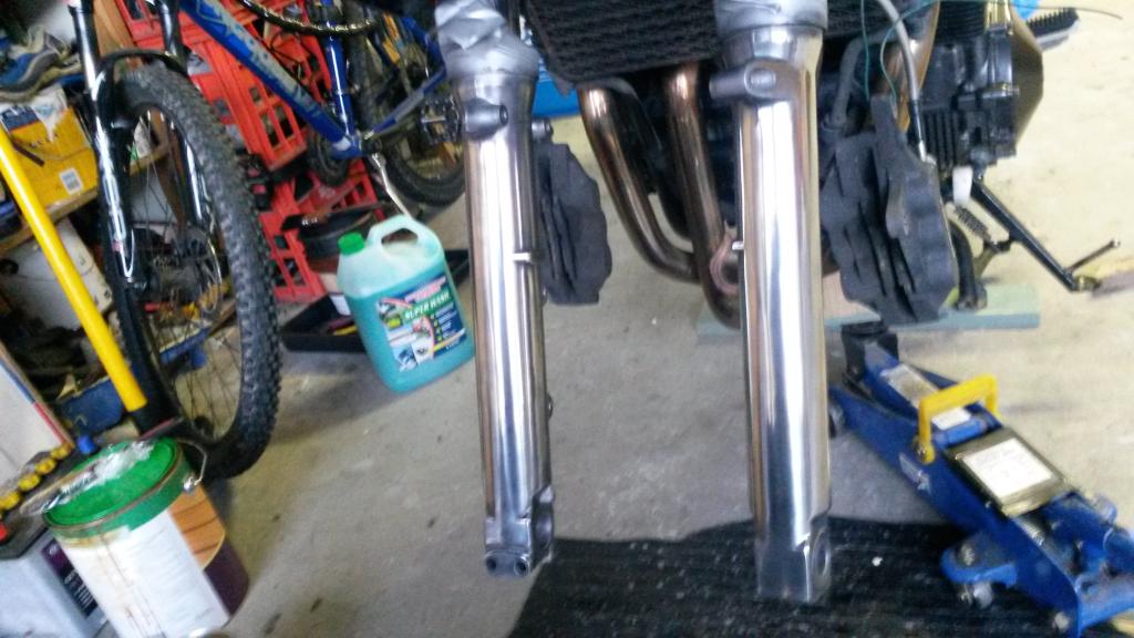 What to do with the front forks. 20140707_165729