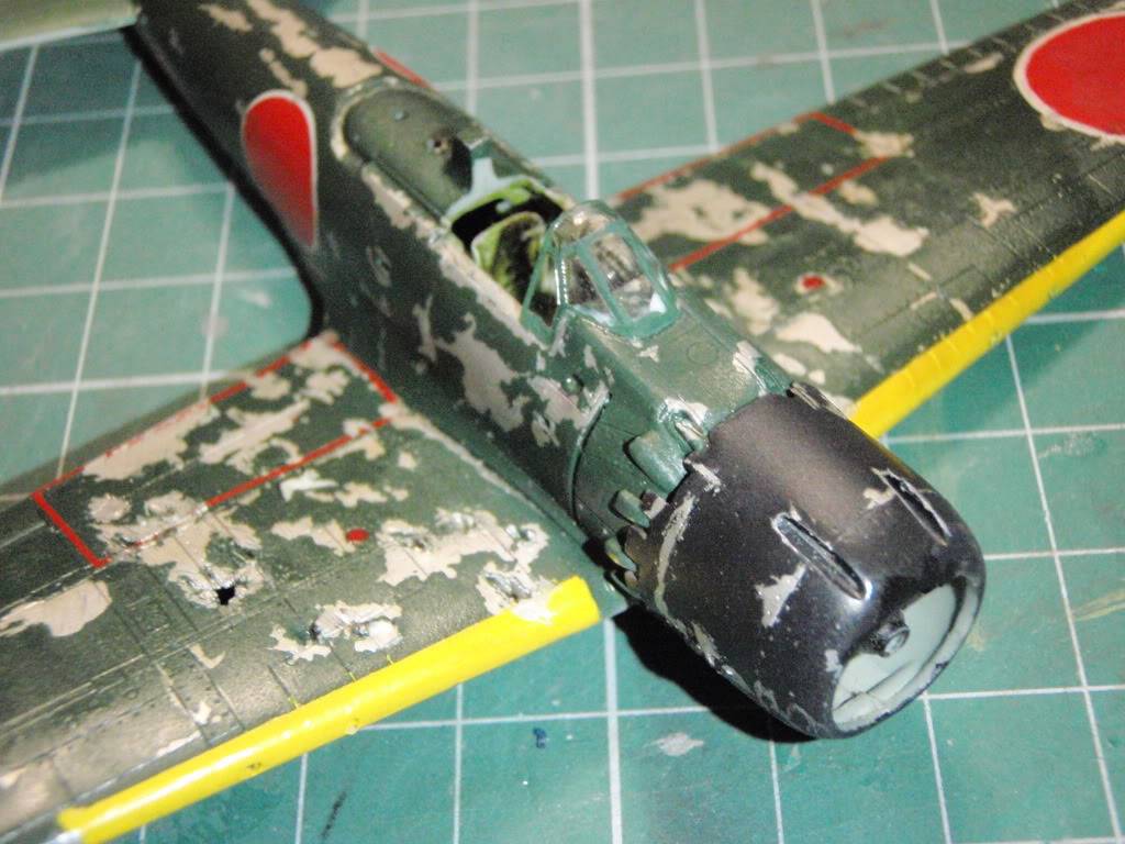 Construcción del Mitsubishi A6M5c Zero Academy 1:72 PB280342