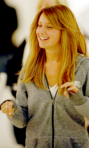 ashleyy alıntılar Ashley-tisdale-new-zealand-02