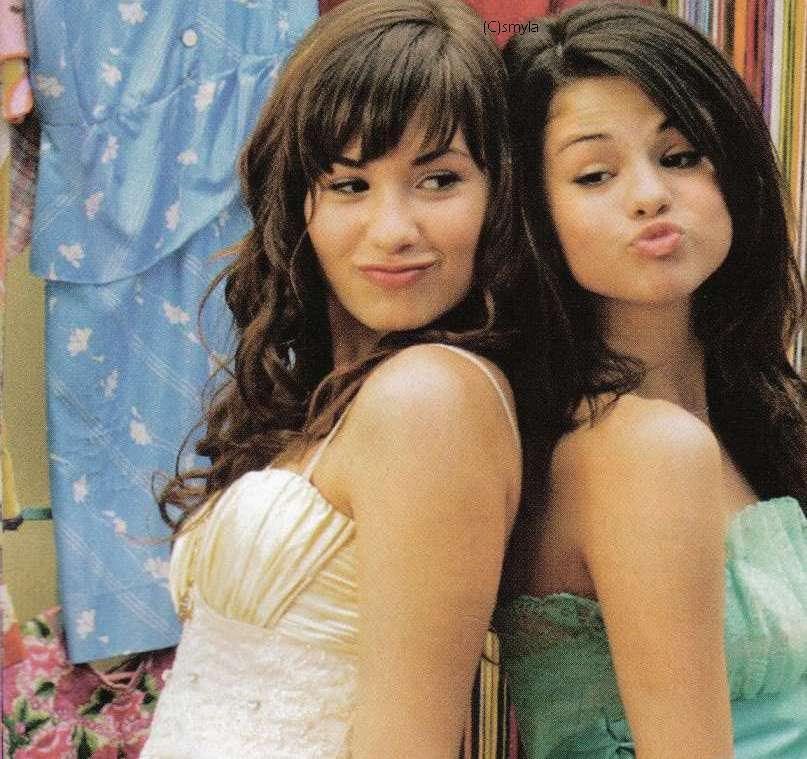 Selena&Demi Resimler... DemiandSelena