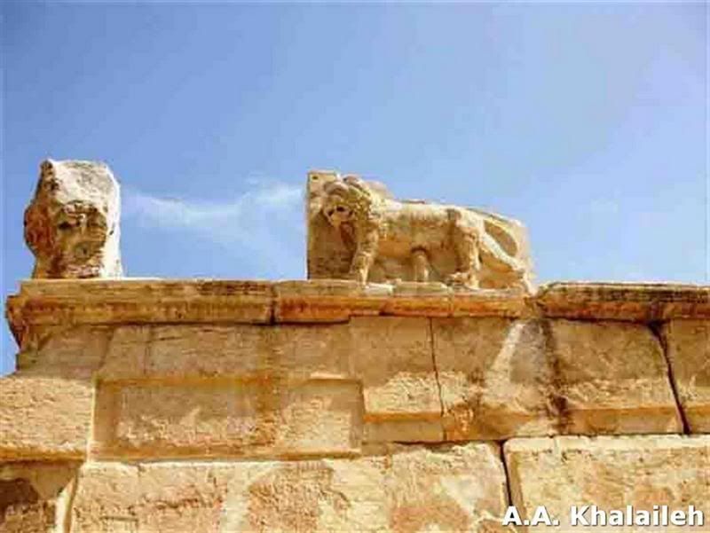  الزخارف والنقوش في الآثار الأردنية  ZAKHAREF31