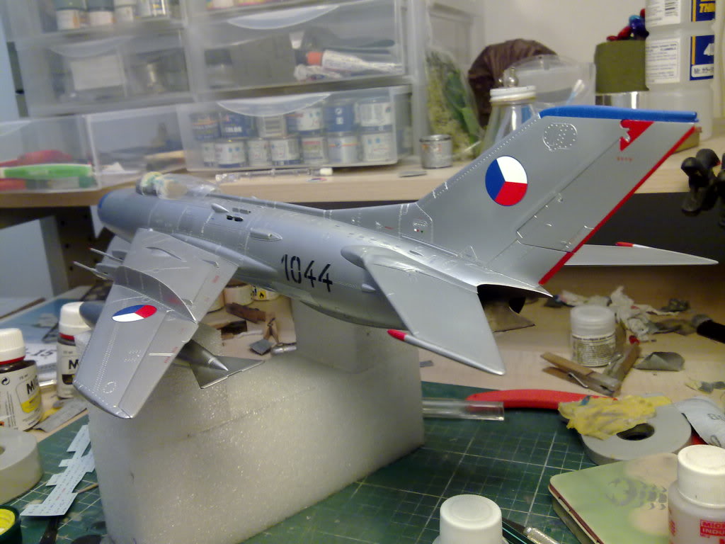 [TRUMPETER] Mig19 Farmer tcheque 1/32 0860d87c