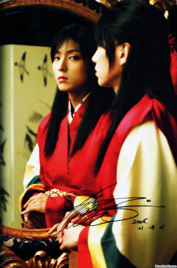 Gong Gil - oppa Junki trong "The King and the Clown" Scan-007