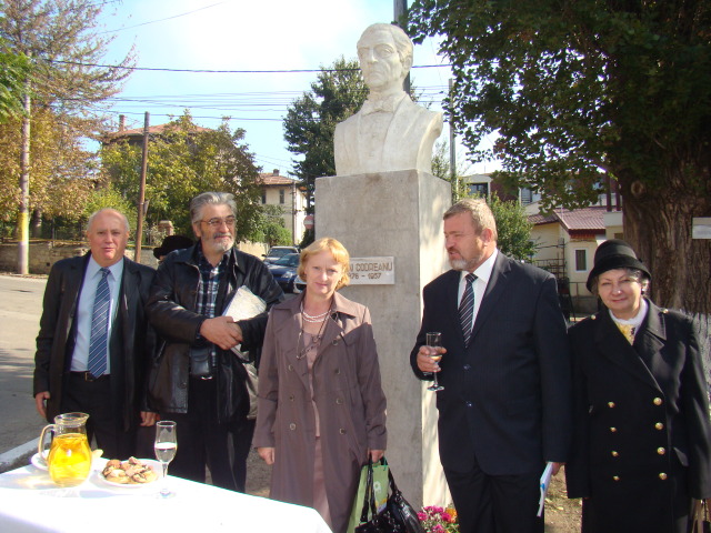 20 octombrie 2012, eveniment dedicat memoriei sonetistului Mihai Codreanu 1-007-5