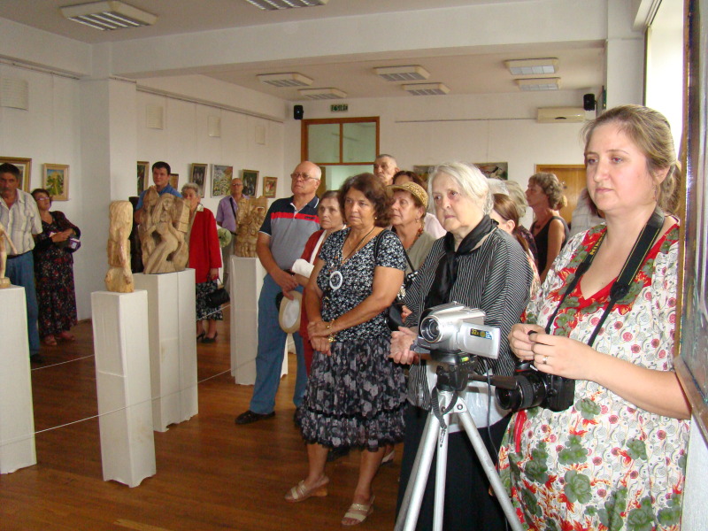 Salonul de Artă Naivă "Policarp Vacarciuc"-6 sept 2012, ora 17 5-001