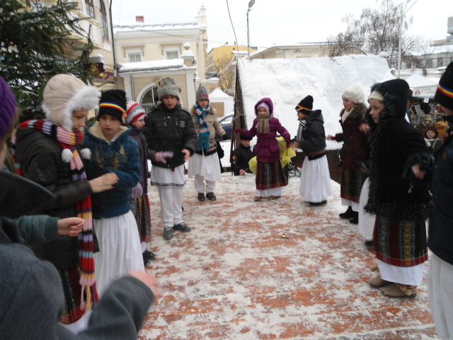 20-22 decembrie 2012- Tradiţii pe Uliţa Lăpuşneanu- 5-005-15