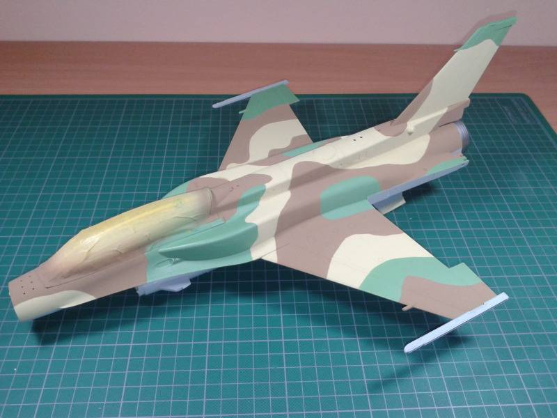 F-16I SUFA(Academy 1/32) Fotografija-0020