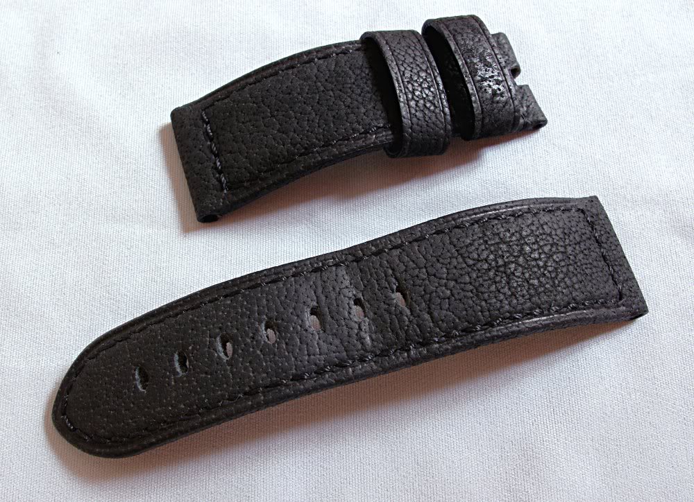 [VENDU] Bracelet Panerai OEM nubuck noir 24/22 Panerai_OEM_Black_Nubuck_Strap_1