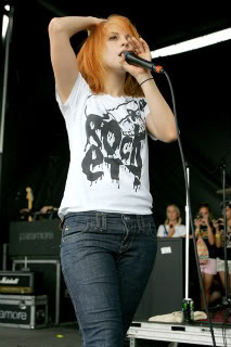 Hayley Williams - Pgina 2 Paramore_Warped_Tour_2008--large-2