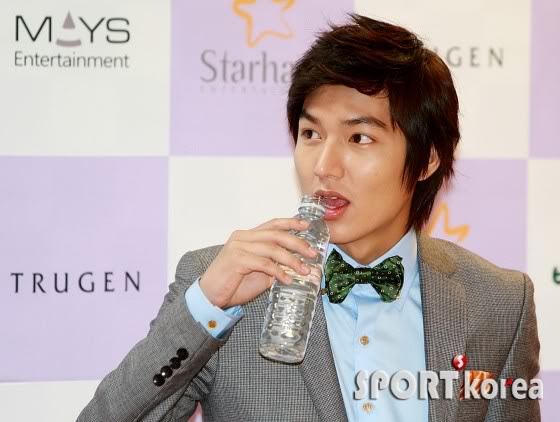 صور يوم ميلاد لي من هو 2010 20100621_minoz_4LeeMinhowantsagirlf