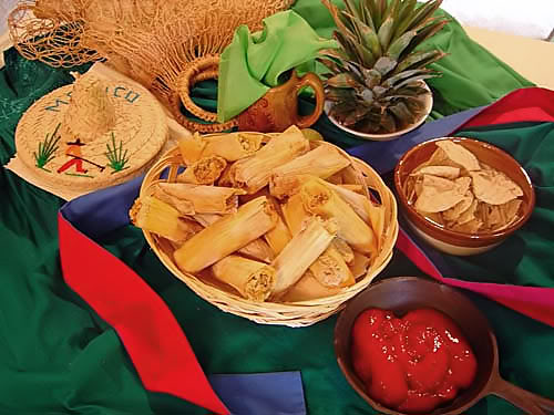 LA GRAN POSADA RULOFANS Tamales-mexicanos-picantes